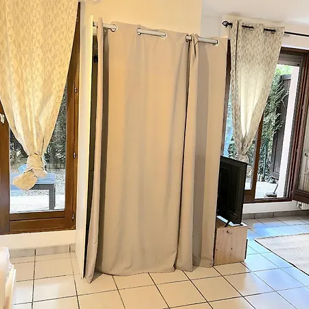Apartamento Joli Avec Jardin Annecy