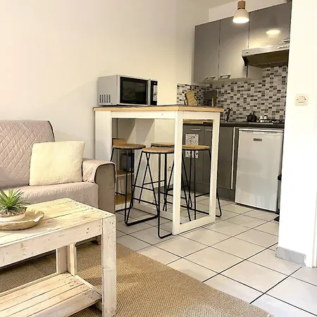 Joli Avec Jardin Apartamento
